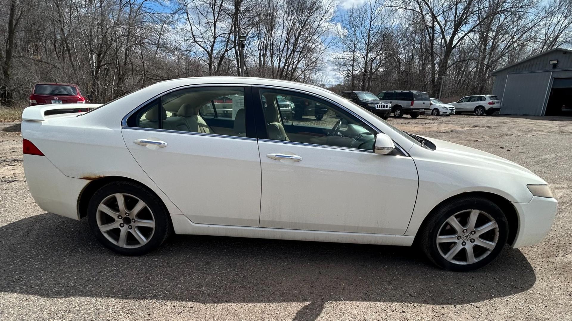 2004 White Acura TSX 5-speed AT with Navigation System (JH4CL96954C) with an 2.4L L4 DOHC 16V engine, 5-Speed Automatic Overdrive transmission, located at 17255 hwy 65 NE, Ham Lake, MN, 55304, 0.000000, 0.000000 - Photo#3